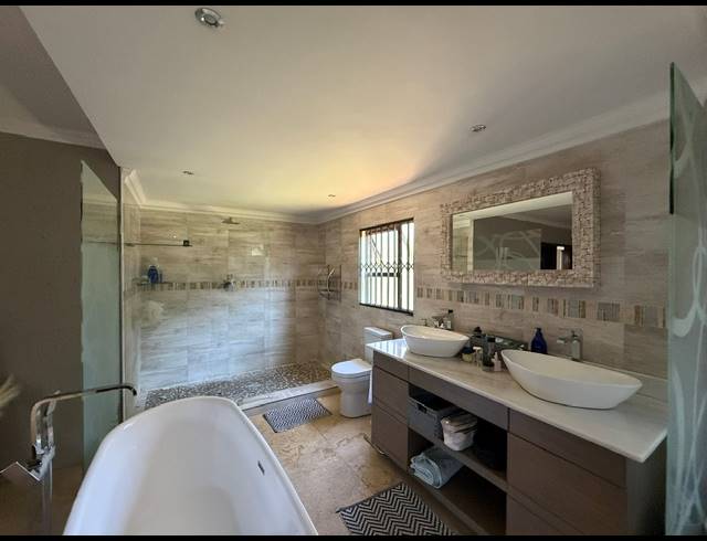 5 BEDROOM HOUSE FOR SALE IN CRYSTAL PARK